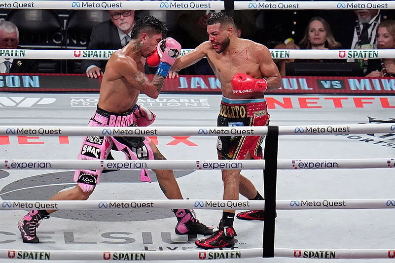 Mario Barrios vs Abel Ramos WBC welterweight title bout match in texas_5