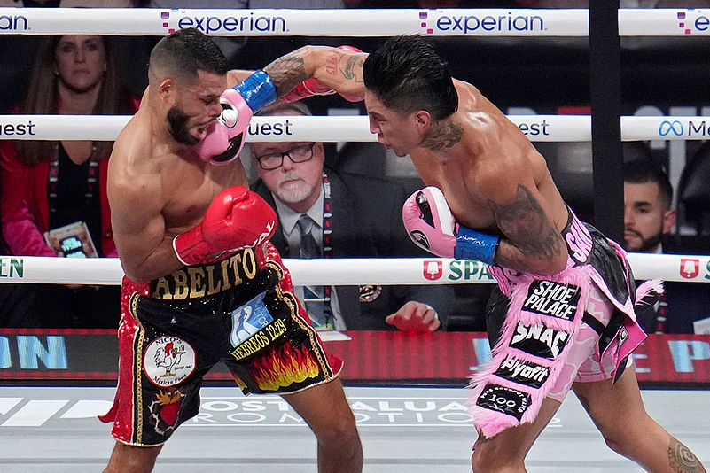 Mario Barrios vs Abel Ramos WBC welterweight title bout match in texas_8