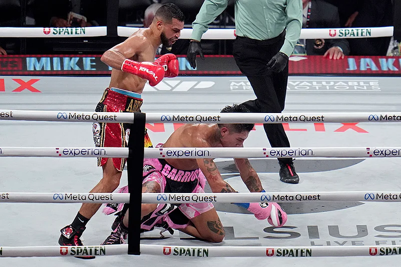 Mario Barrios vs Abel Ramos WBC welterweight title bout match in texas_6