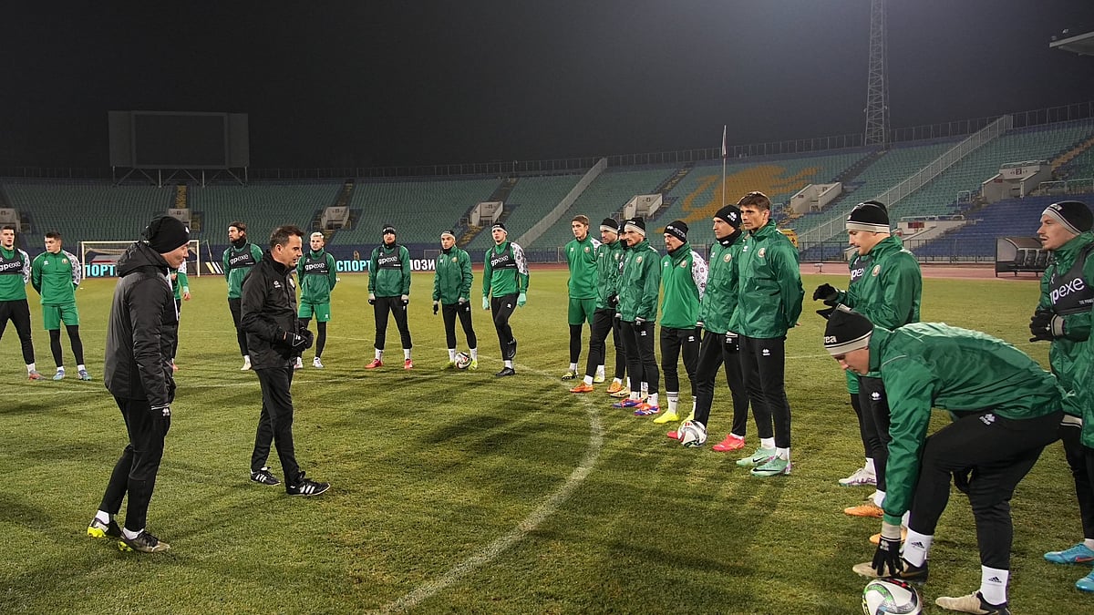 X/belarusff : The Belarus team in a pre-match training session at the Vasil Levski National Stadium.