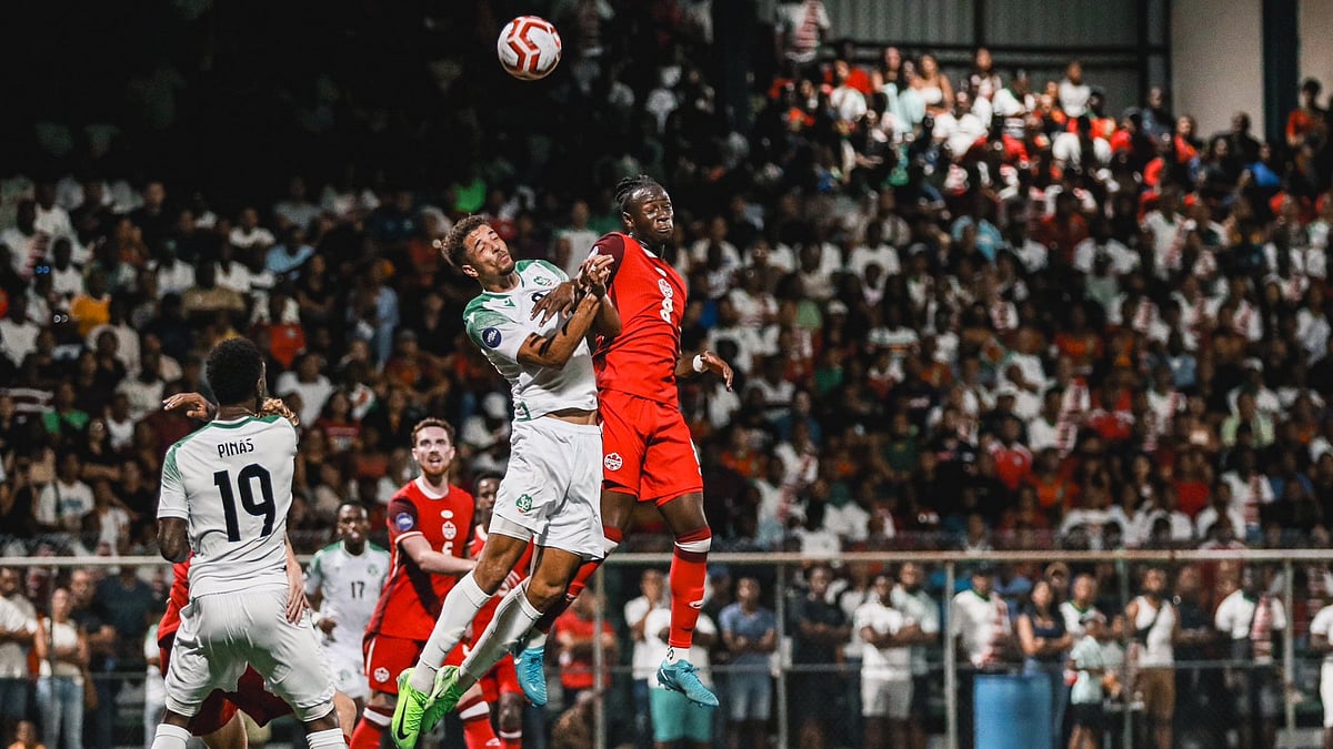 X/CANMNT_Official : Canada in action against Suriname in the first leg of the quarter-final clash at the CONCACAF Nations League 2024-25