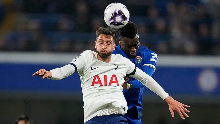 Rodrigo Bentancur in action in the Premier League. - | Photo: AP/Kirsty Wigglesworth
