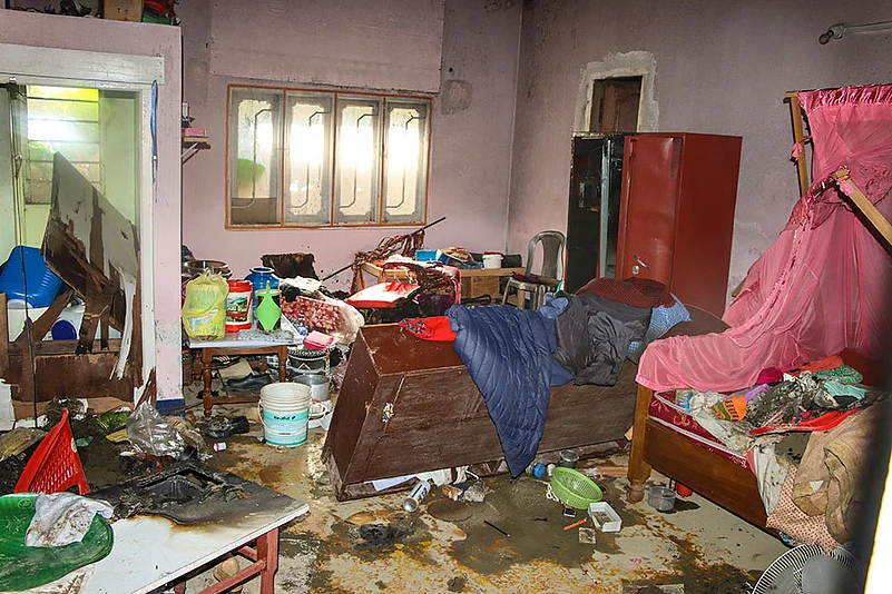 Manipur ministers house set on fire