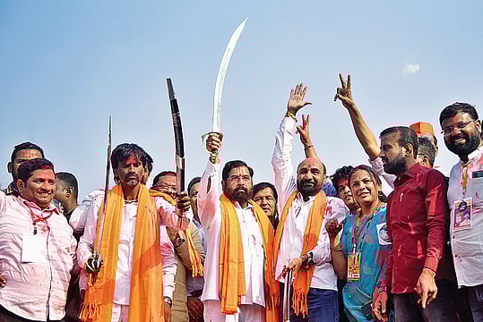 Maratha Quota Stir: Police Issue Notice, Jarange to Vacate Azad Maidan Amid Sanitation, Traffic Chaos