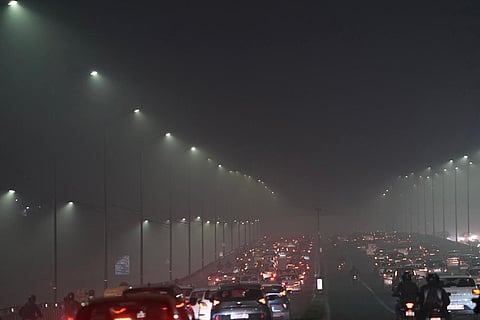 Air Pollution: Smog near Akshardham Temple