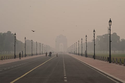 Air Pollution: View of the Kartavya Path covered in smog