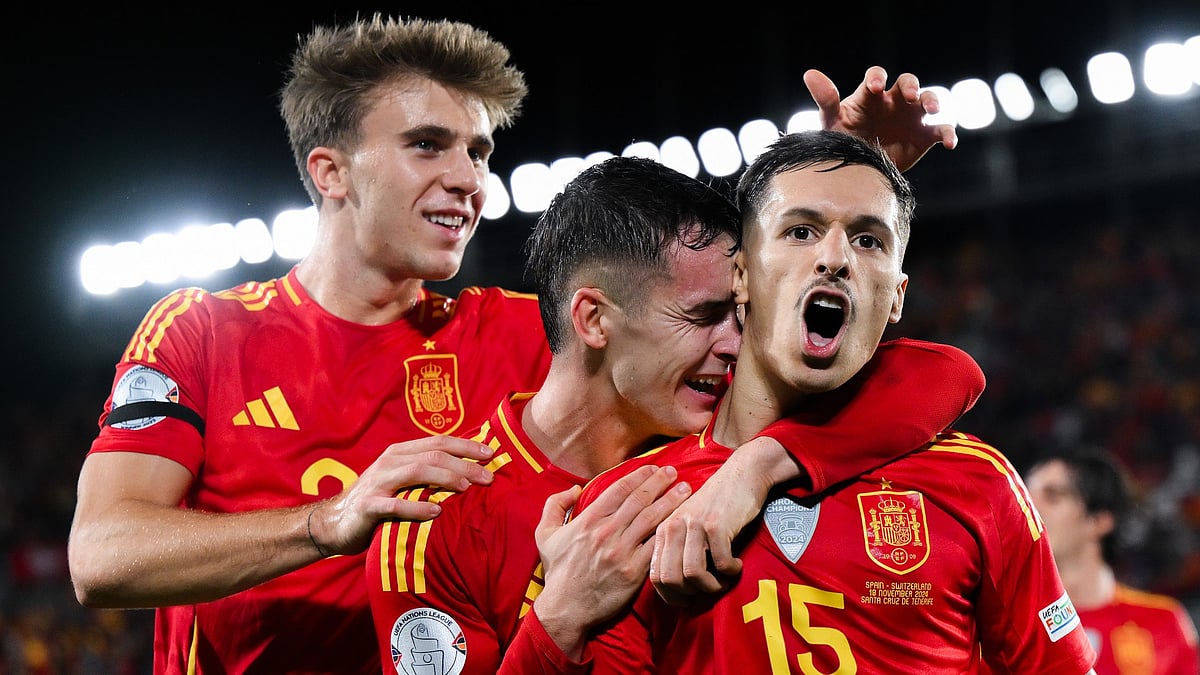 Spain celebrate late winner against Switzerland
