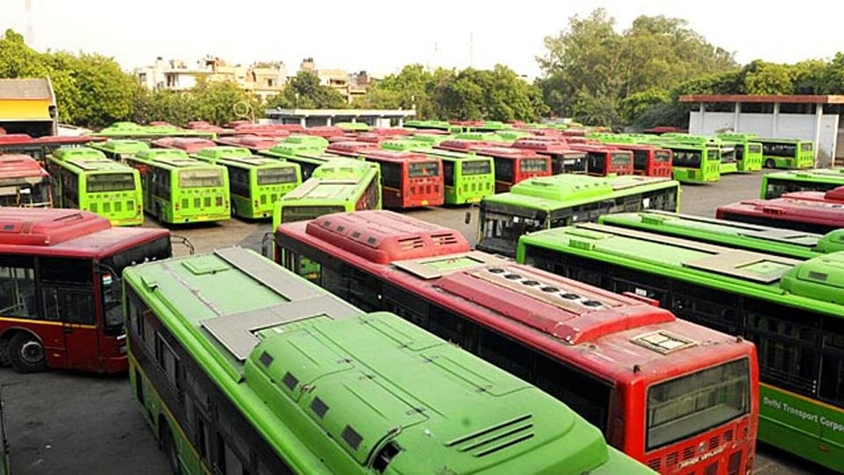 DTC Contractual Employees’ Protest Causes Commuter Chaos Amid Pollution Crisis