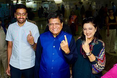 Maha Assembly polls: Piyush Goyal along with his family