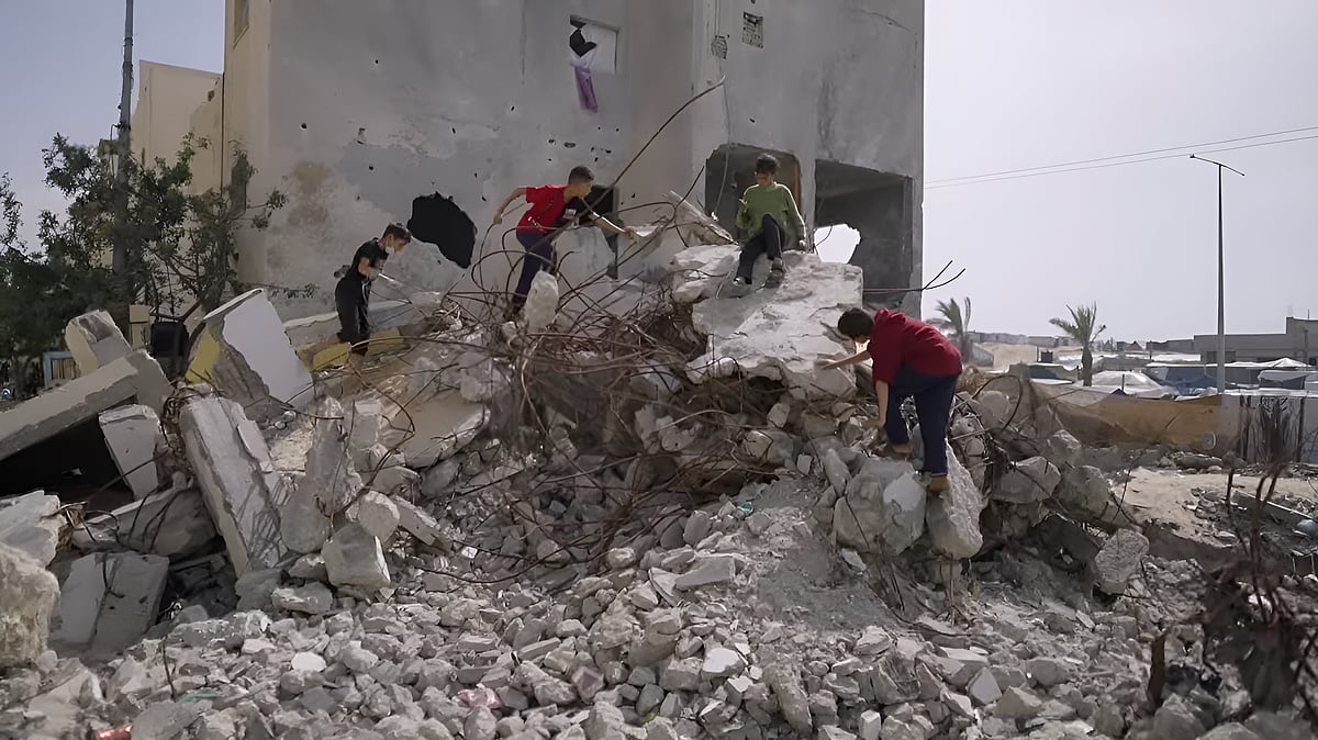 Youtube : A Film Still of From Ground Zero