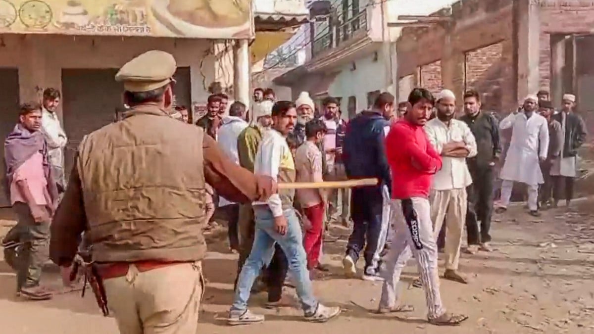 PTI Image : UP Bypolls: Viral Video Shows Police Officer Threatening Women Voters, While Over 100 Civilians Booked for Violence