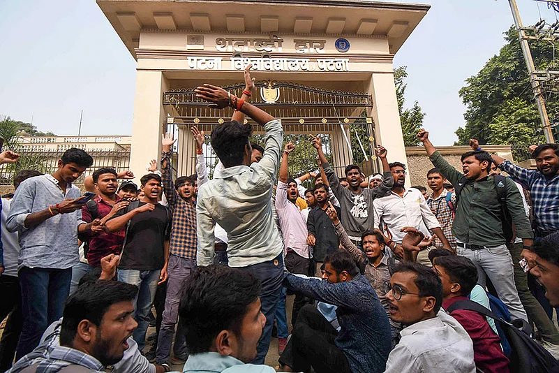Patna University students protest