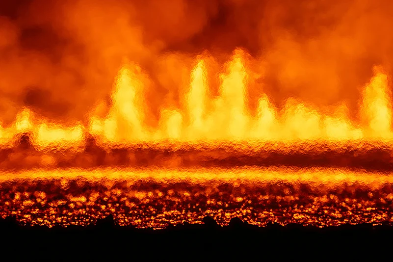 Icelands Reykjanes Volcano erupts 7th time in 2024 photos_Iceland Volcano Erupts