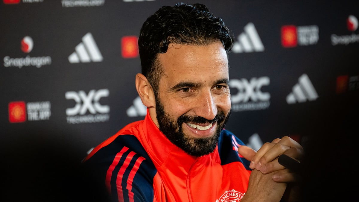 Manchester United head coach Ruben Amorim - null