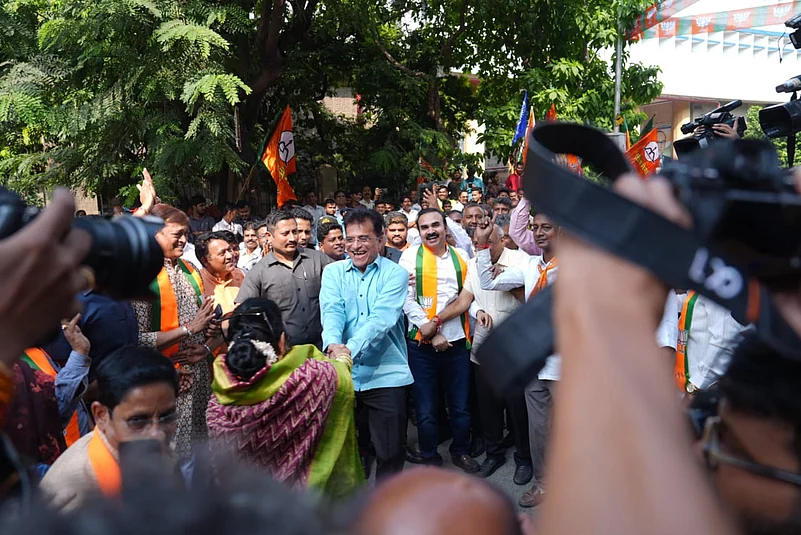 Maharashtra assembly polls 2024 - Mahayuti celebration photos_11