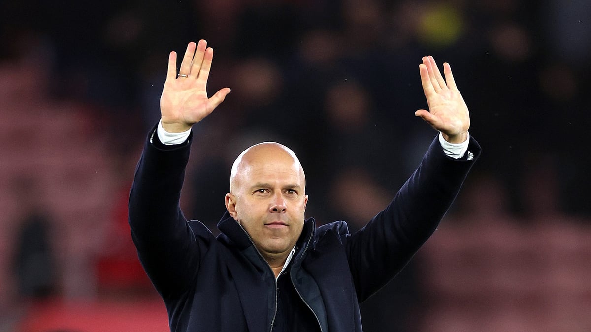 Arne Slot's Liverpool have won 10 league games - null