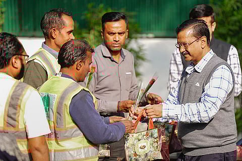 Kejriwal meets sanitation workers