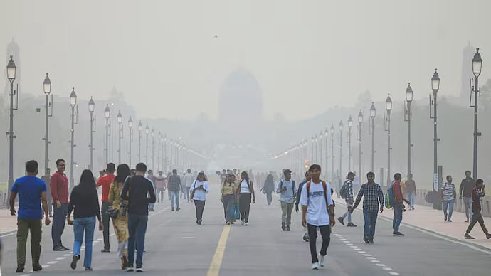 PTI : Delhi air pollution 