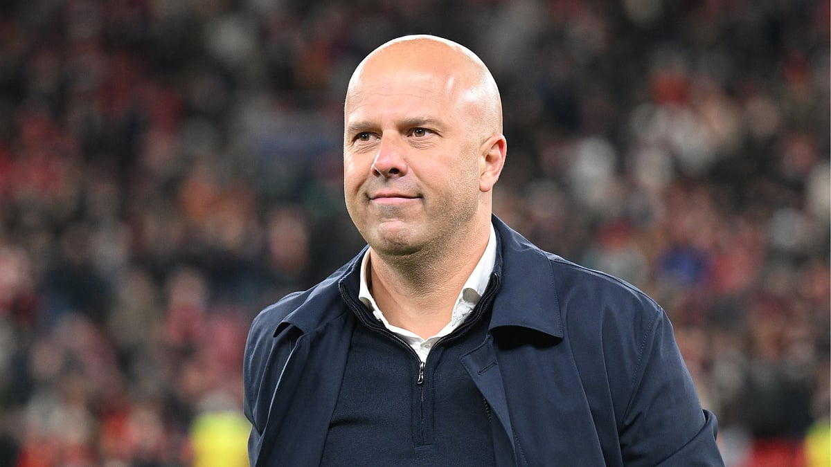 Arne Slot believes Pep Guardiola is still the best manager in the world - null