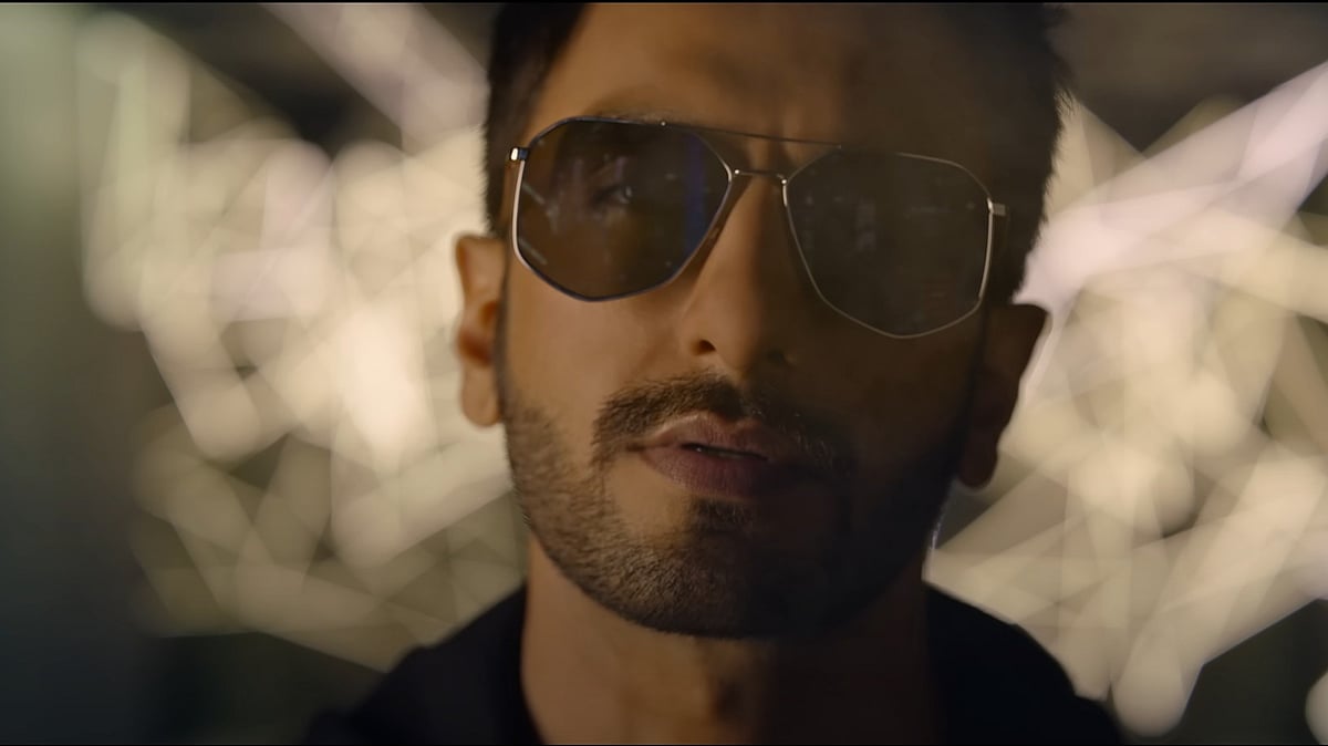 Youtube : Ranveer Singh neither postponed, nor shelved