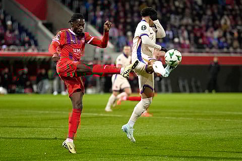 Europa Conference League: Heidenheim's Omar Haktab Traore, left, and Chelsea's Jadon Sancho vie for the ball