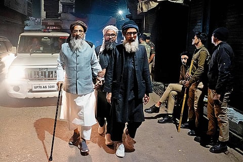 A delegation of Jamiat Ulama-i-Hind outside the Sambhal police station