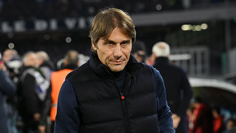 Napoli head coach Antonio Conte - null