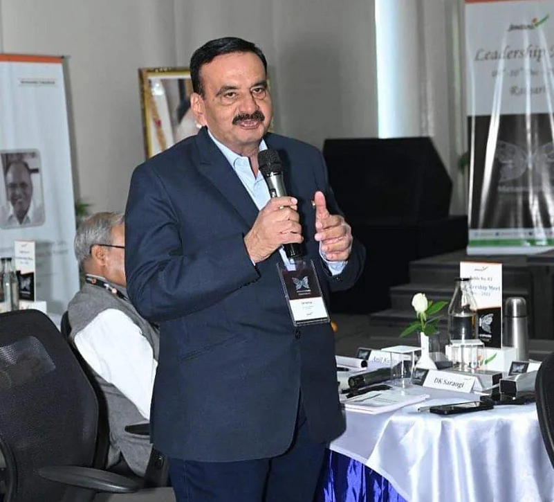 Dinesh Kumar Saraogi