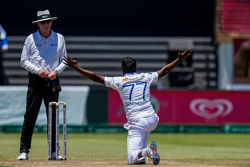 South Africa Vs Sri Lanka 1st Test cricket Day 3 photos from Durban: Prabath Jayasuriya