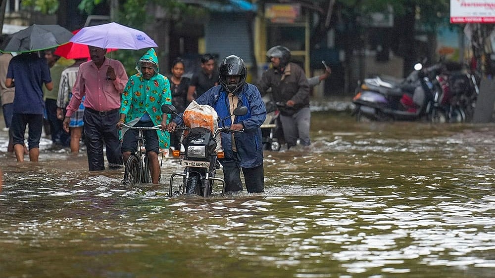 | Photo: PTI/R Senthilkumar : Cyclone Fengal: 