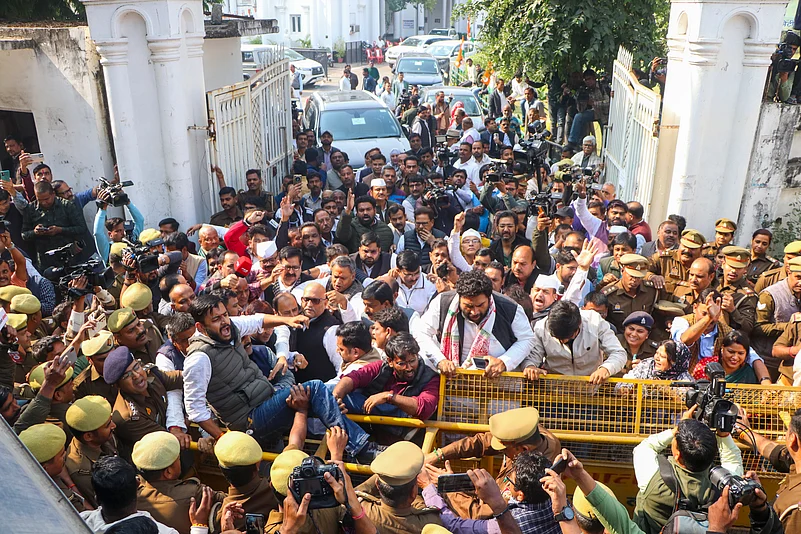Congress Delegation| Sambhal| Ajay Rai