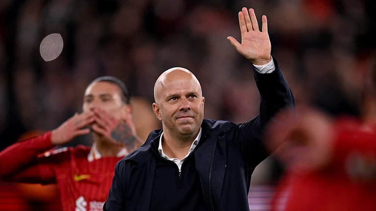 Arne Slot has had a great start in England - null