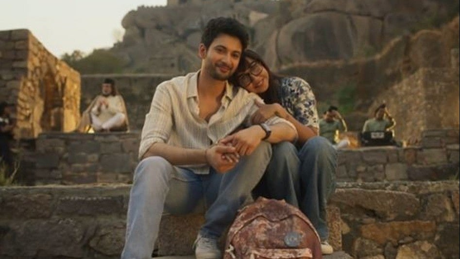 YouTube : A still from Mismatched Season 3 trailer