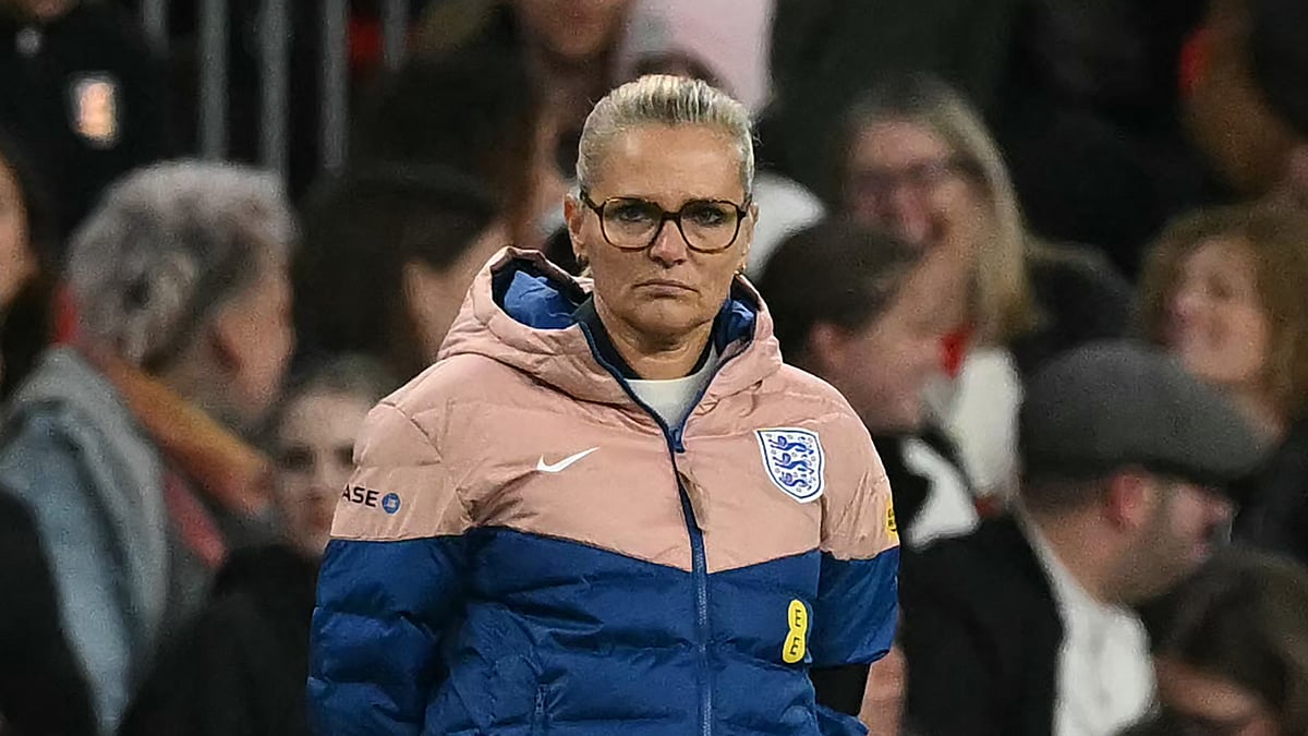 England coach Sarina Wiegman - null