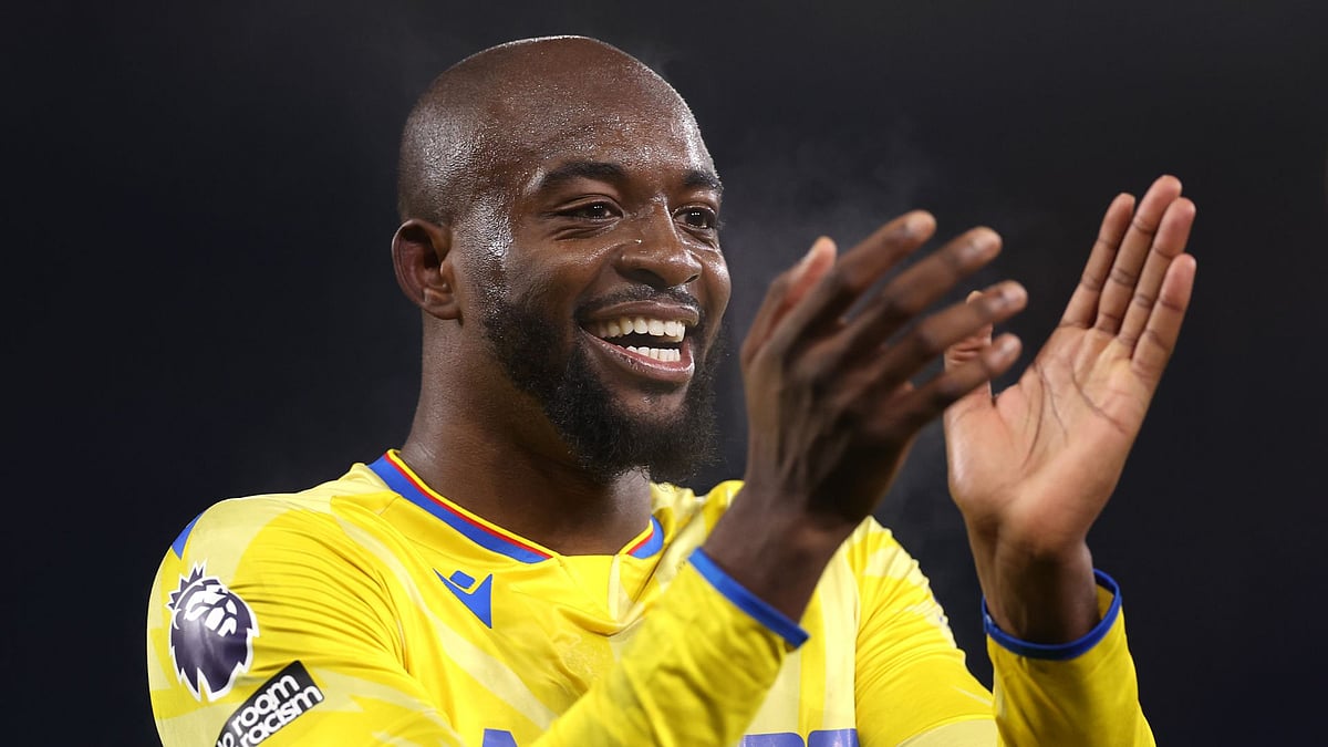 Mateta applauds the Palace supporters