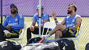 Photo: X | Ravindra Jadeja : Ravindra Jadeja (L) with Yashasvi Jaiswal and Virat Kohli.