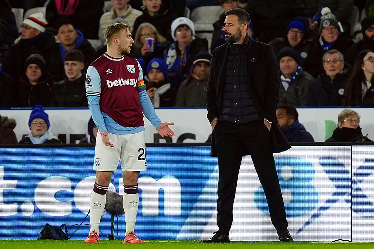 English Premier League soccer Leicester City vs West Ham United football gallery_Ruud van Nistelrooy
