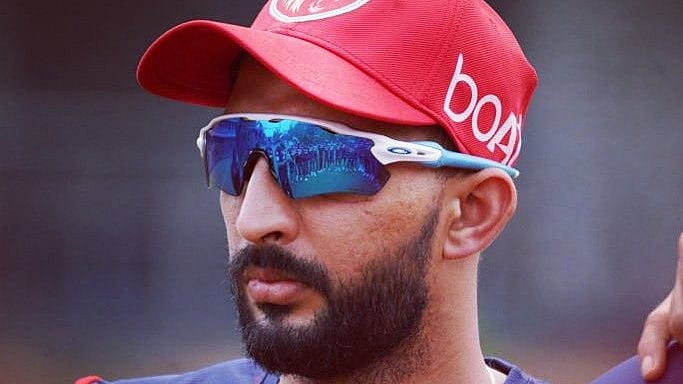 X/Rishi Dhawan : Rishi Dhawan represents Himachal Pradesh in domestic cricket.