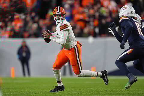 NFL: Browns quarterback Jameis Winston scrambles