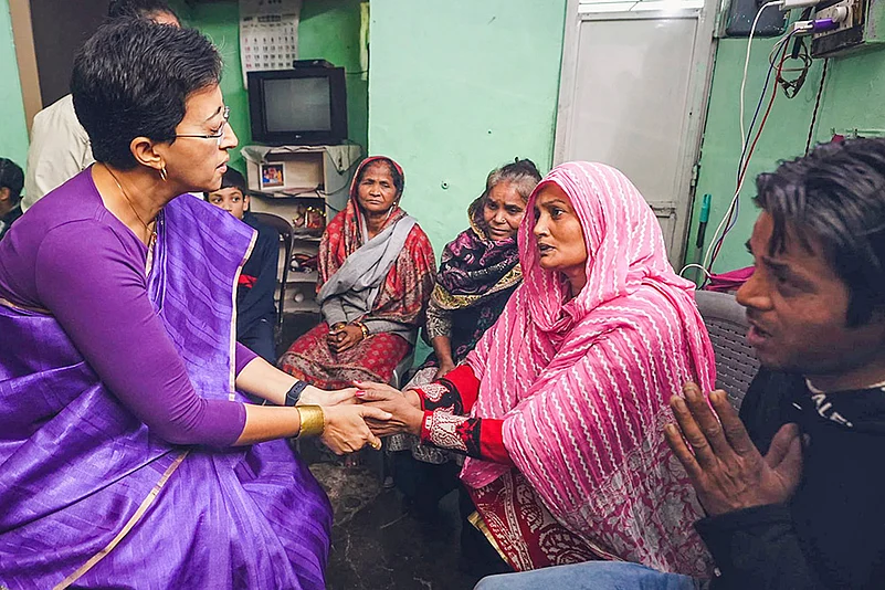 Vasant Vihar school student death: Atishi met victimss family