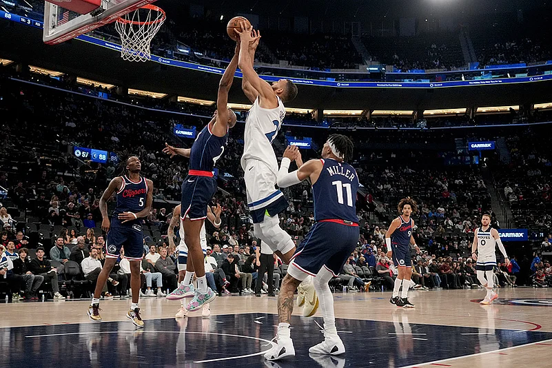 NBA: Minnesota Timberwolves vs Los Angeles Clippers