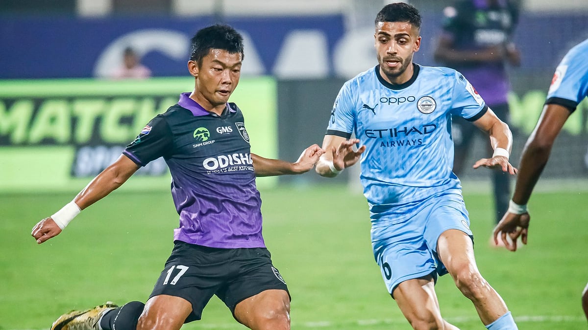 X/Odisha FC : Action from the Indian Super League 2024-25 match between Mumbai City FC and Odisha FC in Bhubaneswar.