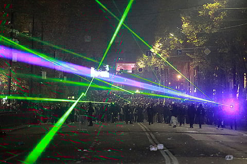 Pro-EU protests in Georgia: Demonstrators use lasers towards the police