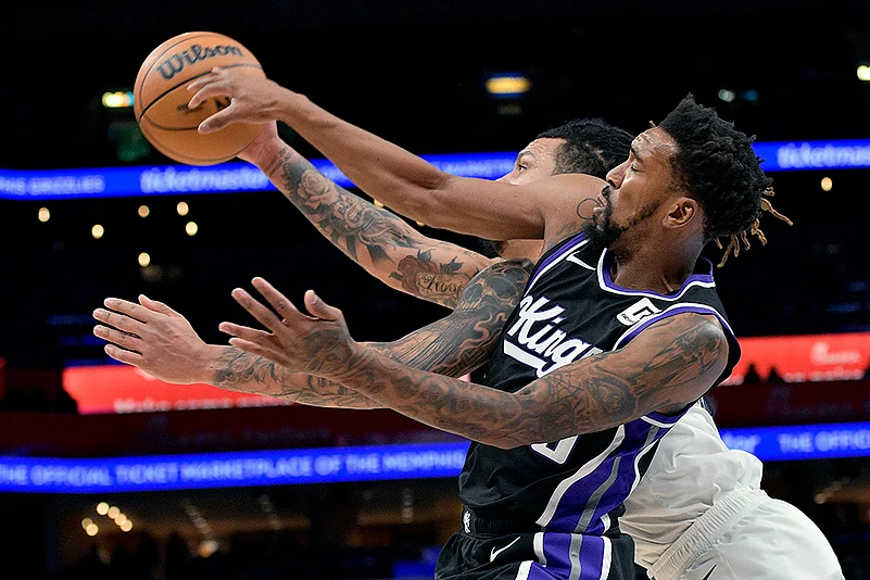 NBA 2024-25 Memphis Grizzlies vs Sacramento Kings Basketball game photos: Malik Monk