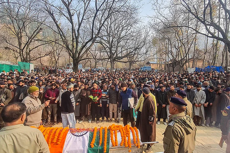 CRPF constable dies in J&Ks Anantnag