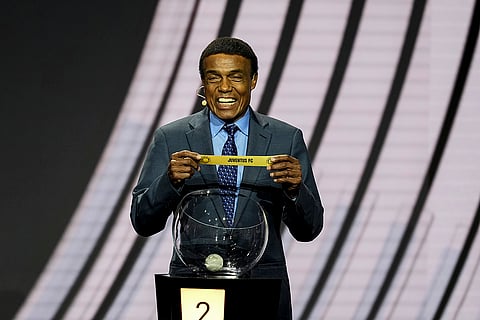 FIFA Club World Cup Draw: Teófilo Cubillas displays Juventus FC