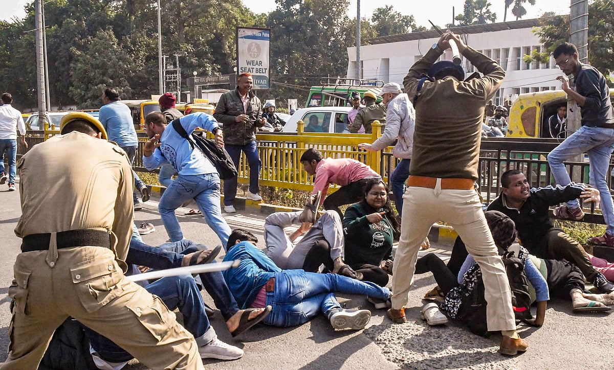 PTI : BPSC aspirants protest in Patna