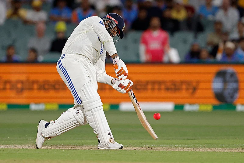 Border-Gavaskar Trophy India Vs Australia 2nd Test cricket match Day 2 photo: Rishabh Pant