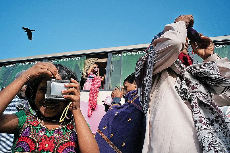 The Street Life: Snapshots from the Serendipity
photo series