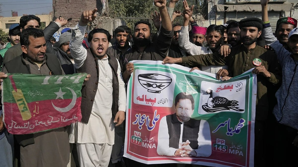 AP (FILE) : PTI supporters holding protest in Pakistan | 